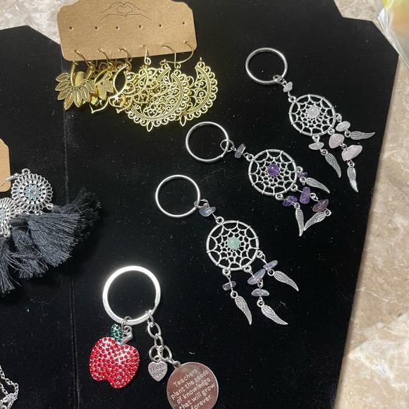 NECKLACE $14, Earring sets $12, Key Chain $7 MESSAGE BEFORE PURCHASE - Picture 6 of 6